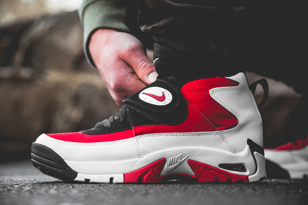 Nike Air Mission Fire Red