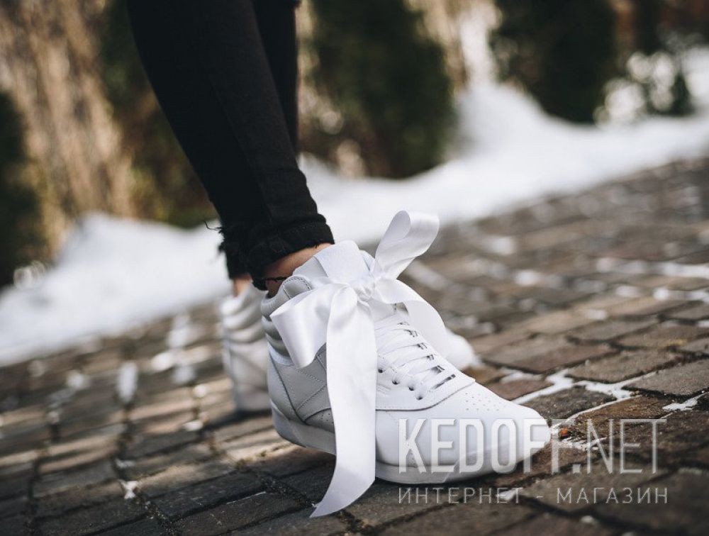 Жіночі кросівки Reebok Freestyle Hi Satin Bow CM8903 доставка по Украине